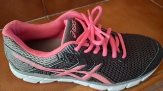 Zapatillas deportivas Asics mujer grises y rosas