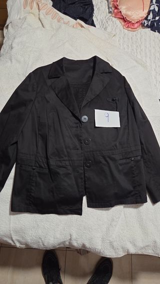 Conjunto Chaqueta Negra Mujer y falda.