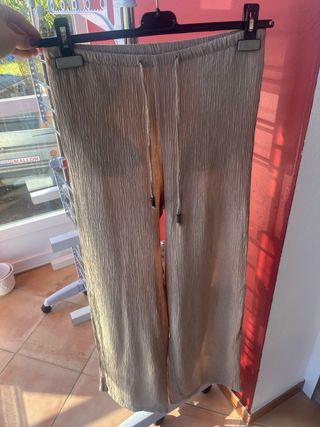 Pantalón fluido Zara beige