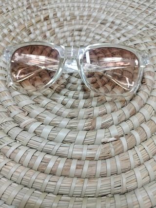 Gafas de sol transparentes