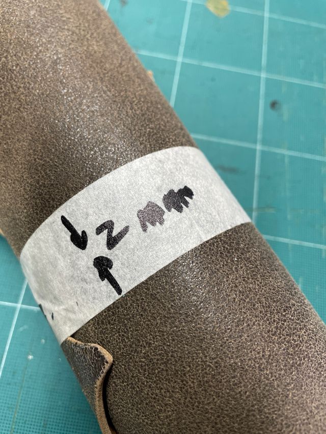 Ritagli pelle marrone