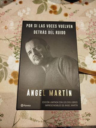 Libros de Ángel Martín: Voces Vuelven y Detrás del