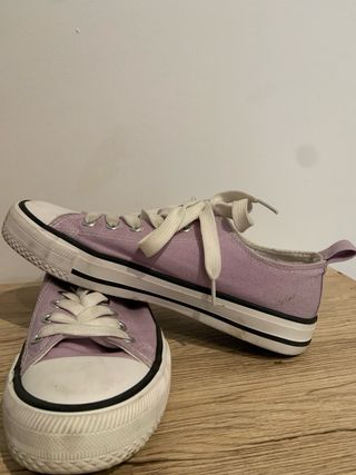 Zapatillas Converse Moradas Talla 37. 