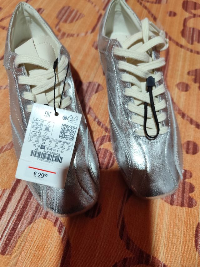Zapatillas plateadas Zara