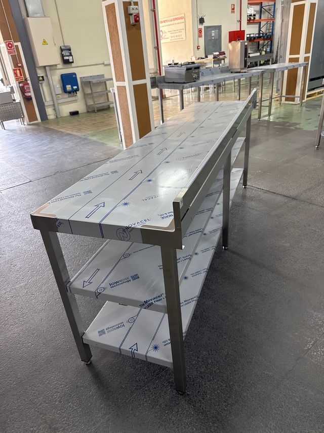 Mesa de acero inoxidable 