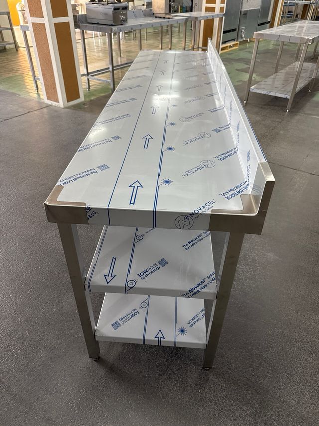 Mesa de acero inoxidable 