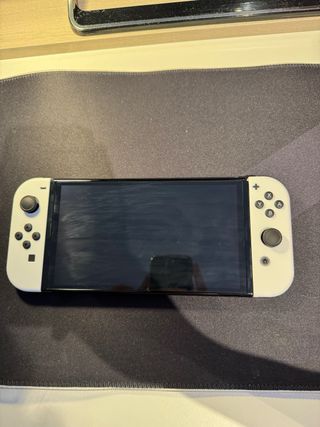 Nintendo Switch OLED bianco + confezione