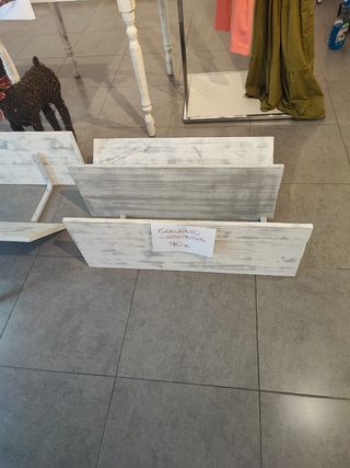Estanterías de madera