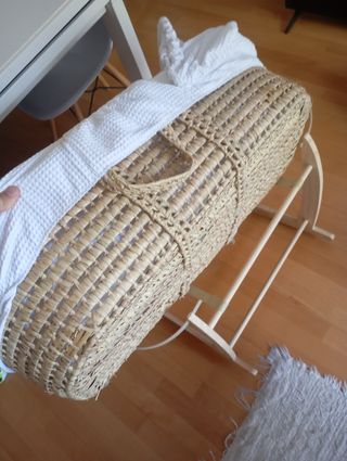 Cuna moisés mimbre y madera bebé