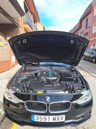 BMW 330e eléctrico enchufable