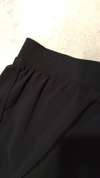 Pantalón corto deportivo mujer negro