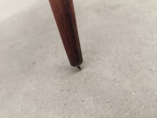 Trípode de campo antiguo de madera