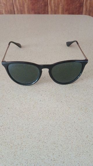 Gafas de sol unisex negras  y moradas