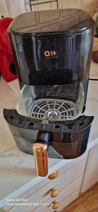 Freidora de aire negra