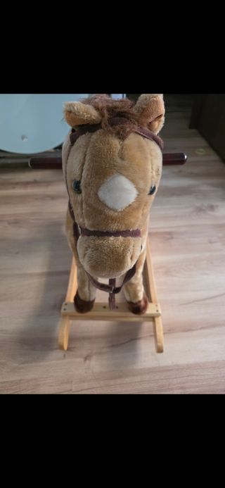 Caballo Mecedora con movimiento de boca y sonido 