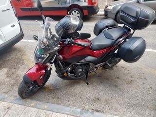 Moto Honda RC88/2/3 Roja con Maletas
