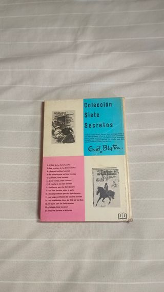 Los siete secretos se divierten