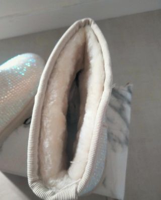 Stivali beige stile UGG 
