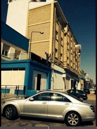 SE VENDE HOTAL PARA REFORMAR 