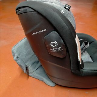 Silla de coche Joie con Isofix y base