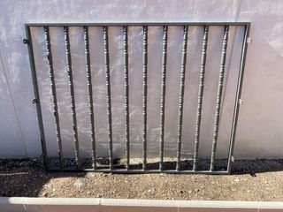 Reja de ventana de hierro forjado