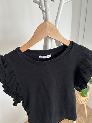 Camiseta Zara tirantes volantes