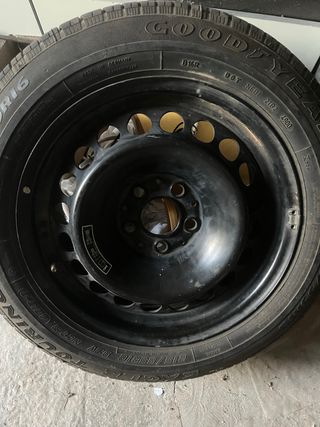 Rueda de repuesto Goodyear 215/55R16 93V