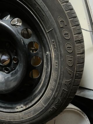 Rueda de repuesto Goodyear 215/55R16 93V