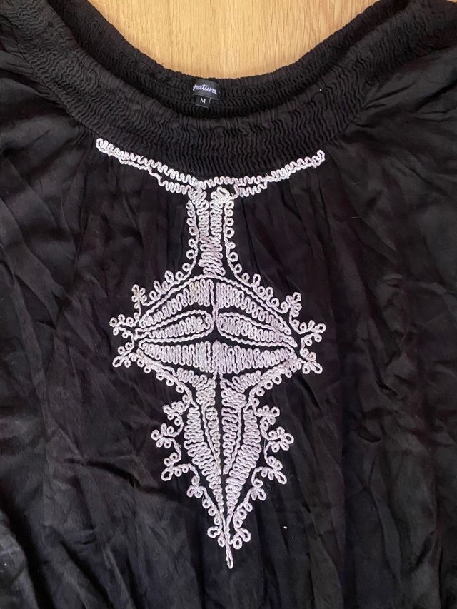 Mono largo negro Natura con bordado