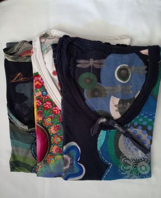 3 Camisetas Desigual Talla S