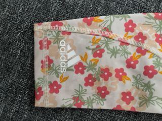 Mallas Adidas 7/8 Flores Positividad