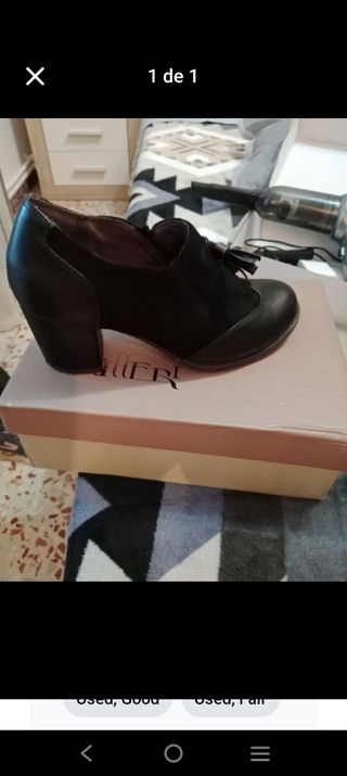 Zapatos de tacón bajo negros