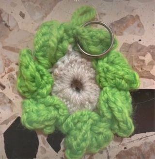 Portachiavi fiorellino uncinetto