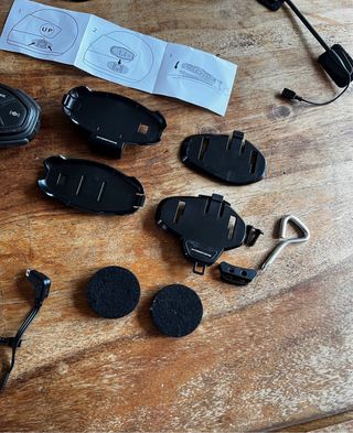 Interfono Cellularline per moto e caschi 