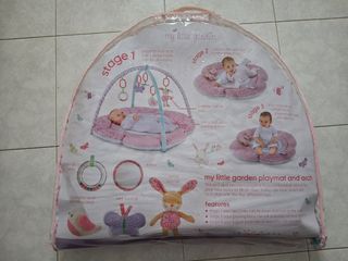 Manta de actividades para bebé con arco