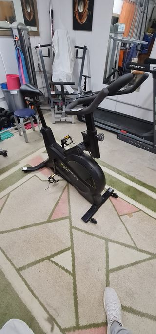 Bicicleta Estática DUKE FITNESS SC40