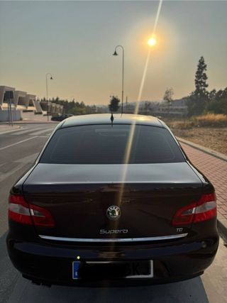 Škoda Superb 2.0 TDI – Muy cuidado – Bajo consumo 