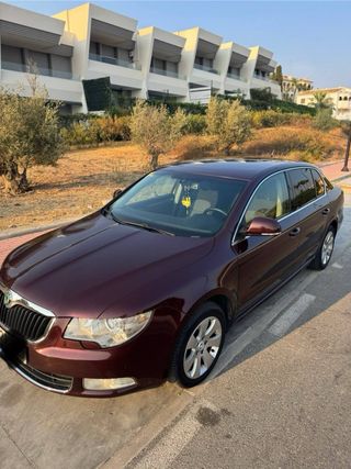 Škoda Superb 2.0 TDI – Muy cuidado – Bajo consumo 