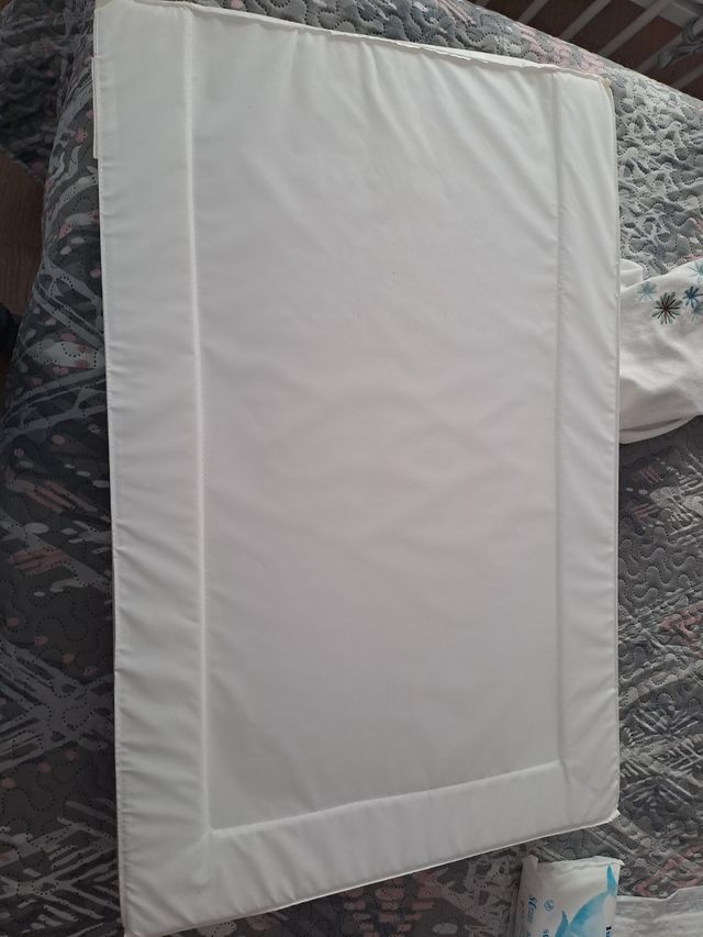 Cambiador de bebé nuevo Con funda