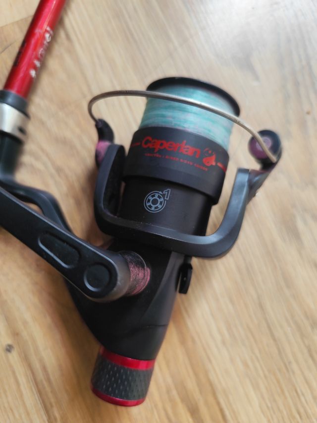 Caña de pescar telescópica roja