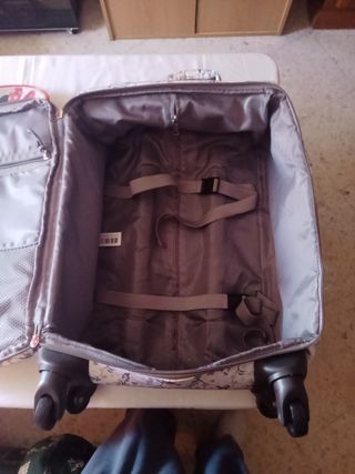 Maleta de viaje con ruedas