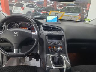 Peugeot 5008 2014