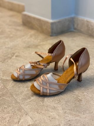 Zapatos de Baile Latino Beige/Dorado