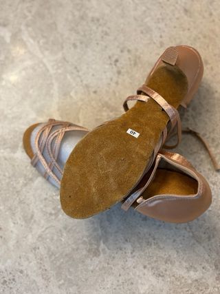 Zapatos de Baile Latino Beige/Dorado