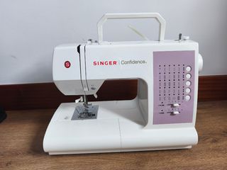 Máquina de coser Singer Confidence 7463
