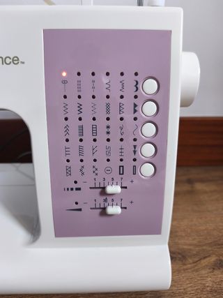 Máquina de coser Singer Confidence 7463