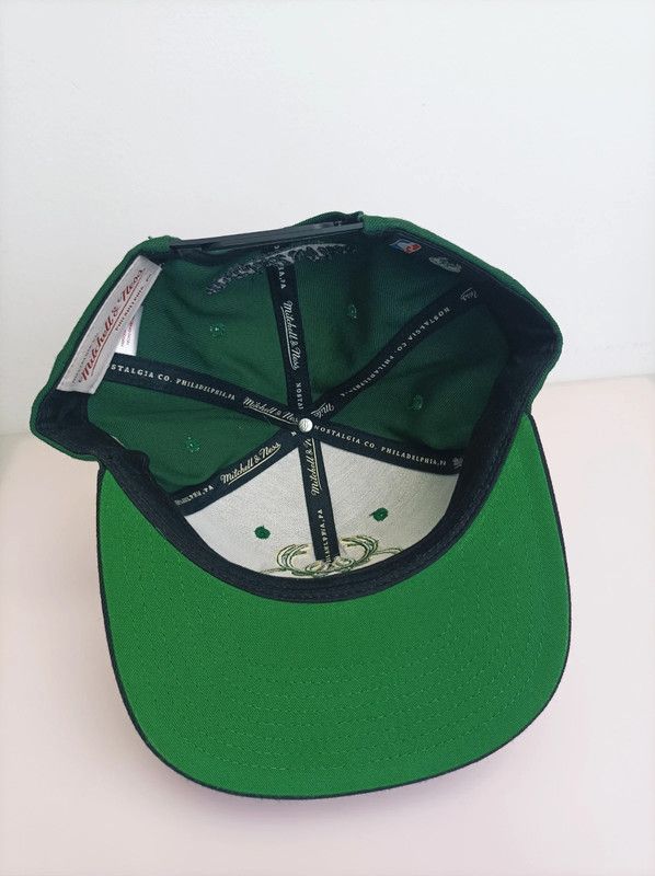 Gorra Mitchell & Ness NBA Bucks Verde Negra