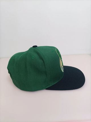 Gorra Mitchell & Ness NBA Bucks Verde Negra