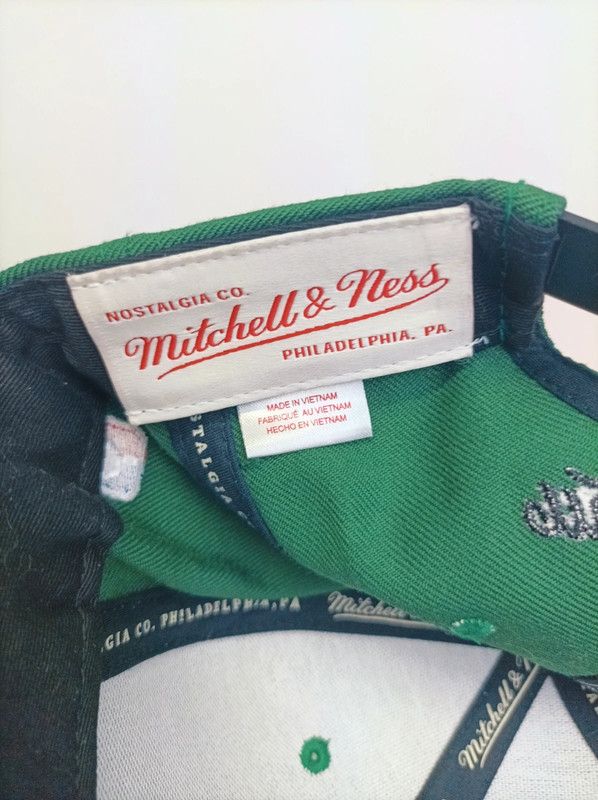 Gorra Mitchell & Ness NBA Bucks Verde Negra