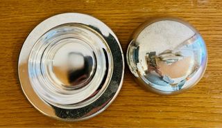 Burriera vintage con coperchio in argento